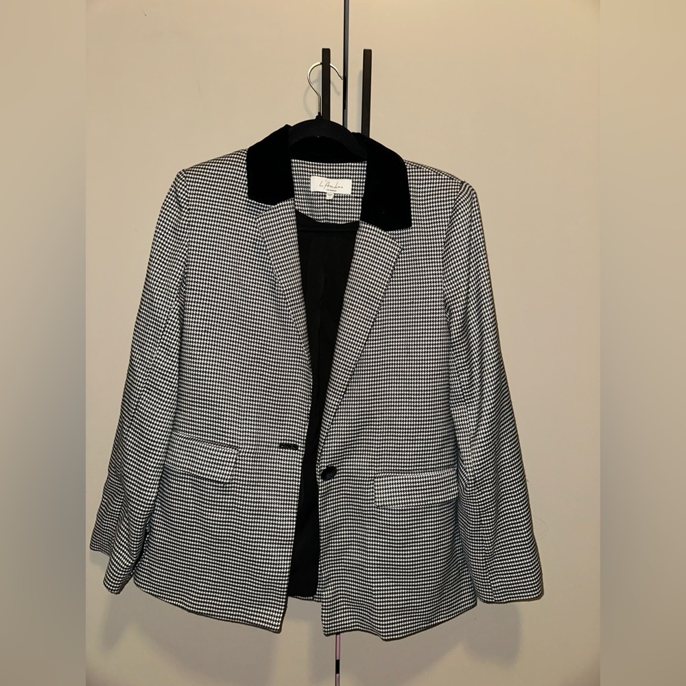 L'Academie the Lynn Blazer in Black
Houndstooth Size Small - Picture 2 of 4
